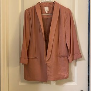 Beige/salmon colored jacket